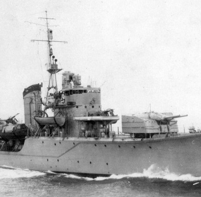 Harusame, after refit, 11-1943 at Uraga bridge crop.jpg