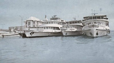 21462663_1443911842361302_7957869460241037178_n.jpg (45.85 KiB) Viewed 10330 times Roumanian navy passenger ships MOLDOVA, MOGOSOAIA and MARAMURES