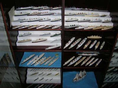 This is a closer look inside the case, there's still room for more.  These are mainly European ships, w/ predreads and Eagle thrown in to boot