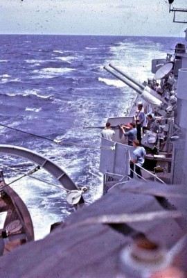 DD-566 After Stbd Whaleboat Davit_2.jpg