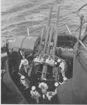 12.7cm HA mount aboard BB.jpg
