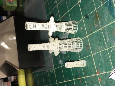 IMG_0801.JPG (1.83 MiB) Viewed 8522 times Model Monkey forward cage mast (left) and main cage mast (center) along with Blue Ridge Models main cage mast (right)