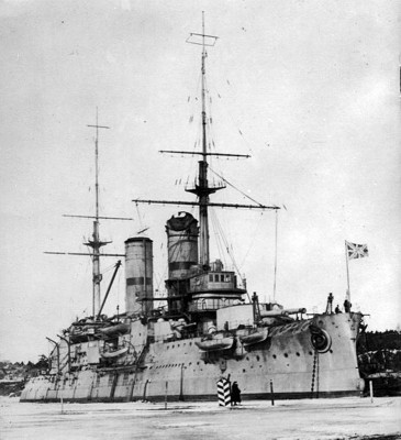 Slava with wartime red funnel bands