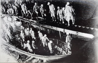 Shokaku boat deck damage, Coral Sea.jpg