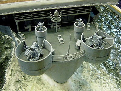 Stern view again. The gun directors are from JD Productions, no longer producing parts, and are cast metal. There are 5 separate piece to each one and I found them rather tedious and difficult to assemble. Nevertheless, here they are.
