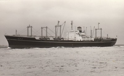 M.V. Yamashiro Maru (i) � B. Reeves.