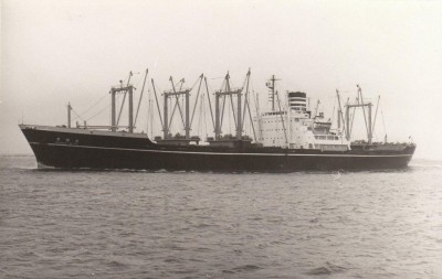M.V. Ibaraki Maru (i), � B. Reeves.