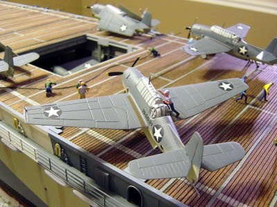 DSC02947.JPG (234 KiB) Viewed 4868 times An overhead view of the TBF. I made the black squadron codes with some inkjet decal paper, my PC and printer.