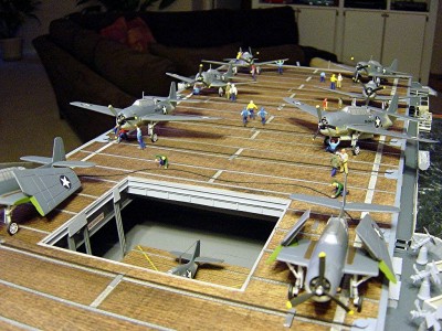 Portside looking aft. The only real drawback of the aircraft is the lack of clear canopys and cockpits. Had I had the time I would have tried to remedy this. It can be done, but it would be lot's of work!