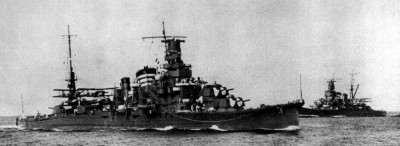 19411100 Furutaka with Kinugasa in the background_m.jpg