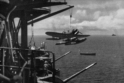 19421000 Aoba Jake floatplane undated from waralbum.ru.jpg