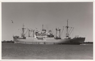 M.V. Fujiharu Maru (i), � J. Y. Freeman.
