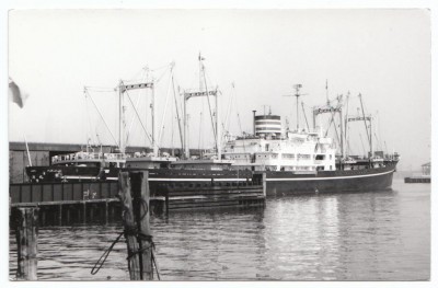 M.V. Sado Maru (ii), � Tom Rayner.