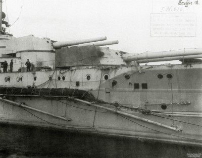 I found this photo only after I made all the eyebrows on my ship - alas! But still I hope I reached some resemblance.