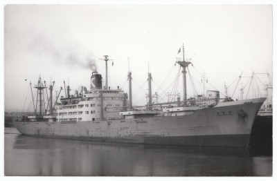 S.S. Tsuneshima Maru (i), � A. Duncan; in Kawasaki Kisen Kaisha livery.
