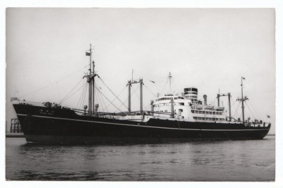 M.V. Akagi Maru (iv), � A. Duncan.