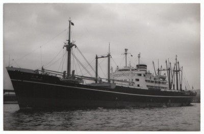 M.V. Asama Maru (i), � A. Duncan.
