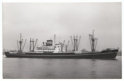 M.V. Atami Maru (i), � A. Duncan.