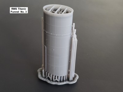 Model Monkey 1-350 Titanic Funnel 3 a.jpg