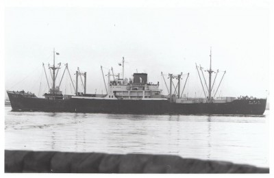 M.V. Yamaharu Maru (iv), � unknown; in Yamashita-Shinnihon Kisen Kaisha livery.