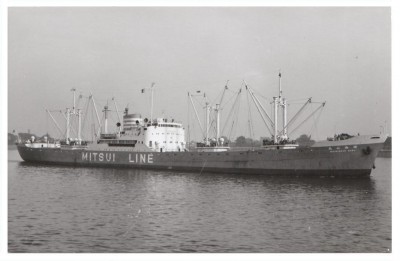 M.V. Meirinsan Maru (iv), � A. Duncan; in Mitsui Senpaku Kaisha livery.