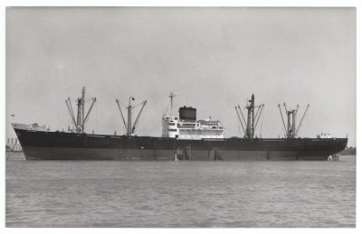 M.V. Kyokuyo Maru (i), � A. Duncan; in an unknown livery.