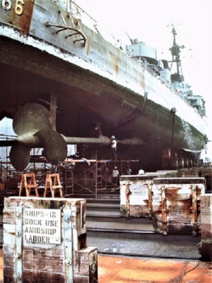Drydock - inspecting shaft - Copy.JPG