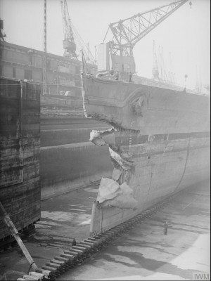 KGV 1942 5 17 Gladstone Dock A9950.jpg
