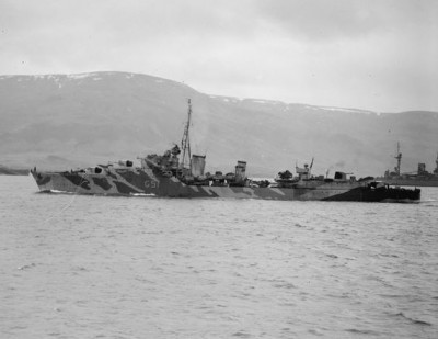 HMS_Ashanti_(G51)_leaving_Hvalfjord_November_1941_IWM_A_6456.jpg