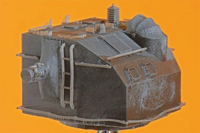 Director shell angled 15 degrees X and Y rapid black right front small.jpg
