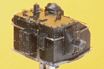 Director shell vertical rapid black 2 right rear small.jpg