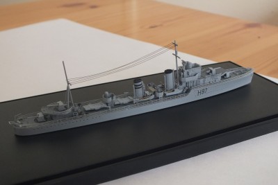 HMS Hyperion awaiting flags.jpg