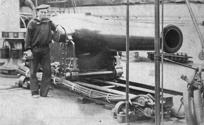 xi_iron_pivot01.jpg (419.7 KiB) Viewed 6224 times XI Dahlgren on iron pivot
