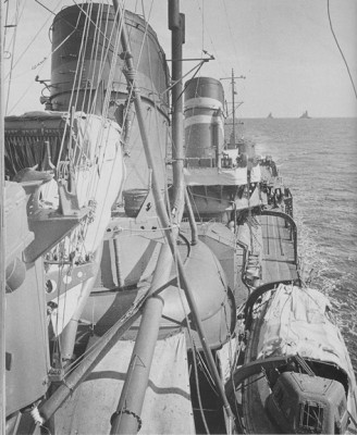 Yugiri 1941 midships crop.jpg