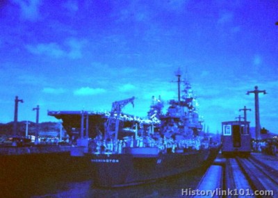 Washington in Panama Canal Lock.jpg