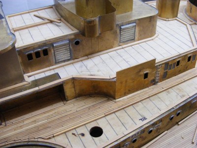 The pencil lines on the deck ensure that the plank spacings stay in step.jpg