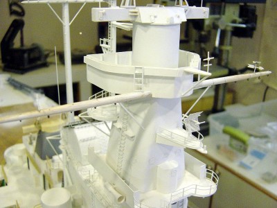 Forward yardarm now completed and installed. Note the small eyelets for the signal flag halyards, and the wind indicators, speed and direction. Also added more support struts.