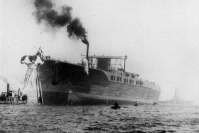 Kaga after launching, Kawasaki, Kobe, 11-17-1921.jpg