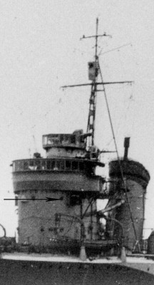 Fubuki bridge and foremast cropa.jpg
