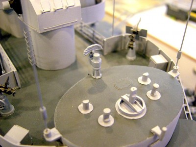 DSC03427.JPG (112.82 KiB) Viewed 6679 times Here I have added the Mk27 stand by fire control radar atop the conning tower. This replaced the Mk 40 optical director.