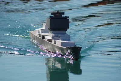 USS Long Beach at speed
