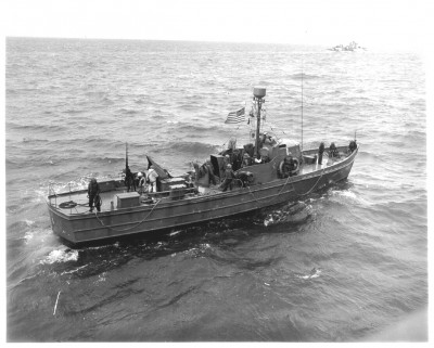 ResFlot1_205.jpg (282.17 KiB) Viewed 20360 times Heres an early version of the 83. Note the absence of depth charges and rocket launchers. You can see the 20mm.