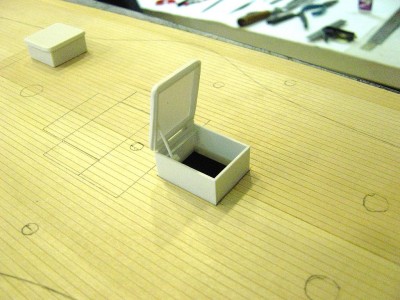 Close up of the fwd. engine room hatch. Made again from styrene. The lid was vacformed, then support added inside.