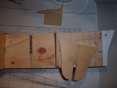 this is the 1/4" cuts in the frame and center board
