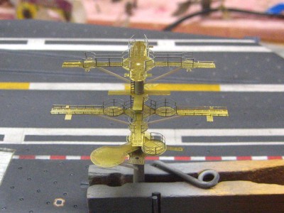 and a few more details done to the mast.