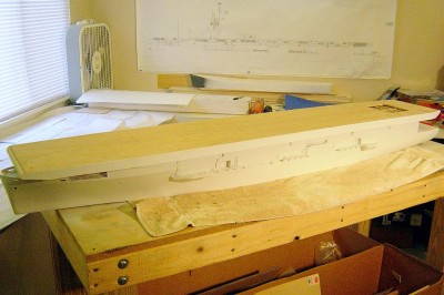 Overall view from portside. Note the DE hull in the backround.