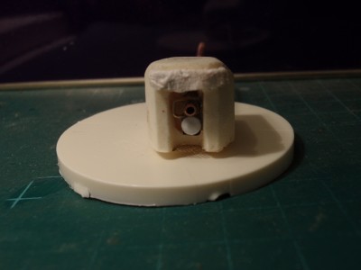 this shows the open back,there is a canvas drop piece that comes down the keep the weather out i guess