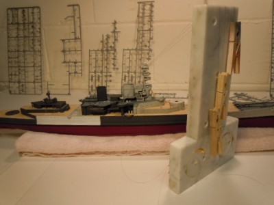 Attaching rigging via counterbalancing technique
