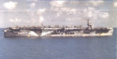 0302920.jpg (33.6 KiB) Viewed 39384 times The USS Santee was the only escort carrier of the Sangamon Class to use Measure 17 camoflage, a scheme that was the same on both port as starboard. Santee was converted from the tanker Esso Seakey in 1942.