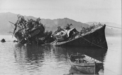 Hatsushimo sunk, 1945 small.jpg
